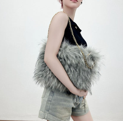 Vintage-inspired Puffy Fur Clutch with Large Capacity