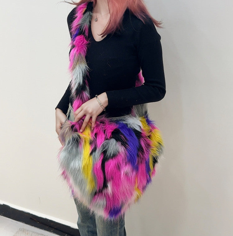 Women's Faux Fox Fur Shoulder Bag - Stylish Heart-shaped Plush Bag with Premium Vibe