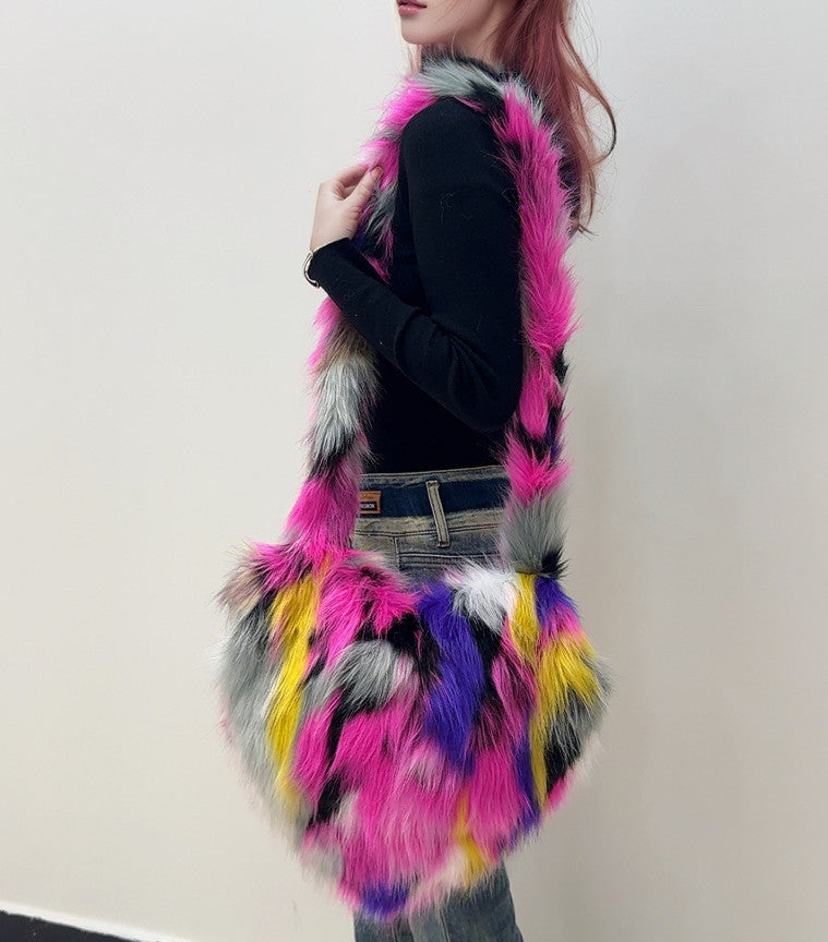 Women's Faux Fox Fur Shoulder Bag - Stylish Heart-shaped Plush Bag with Premium Vibe