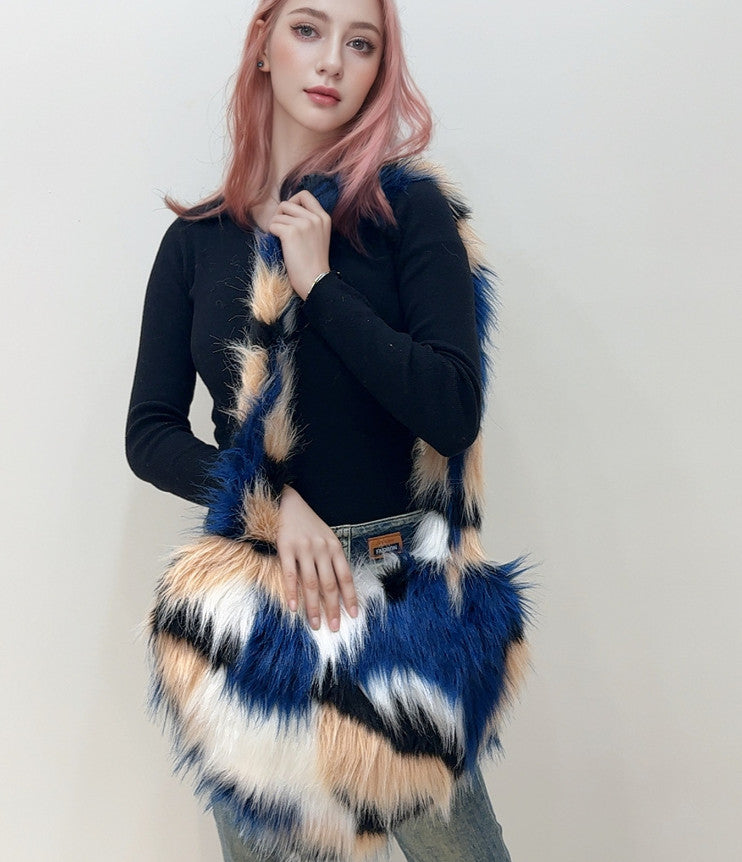 Women's Faux Fox Fur Shoulder Bag - Stylish Heart-shaped Plush Bag with Premium Vibe