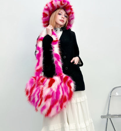 Winter Warm Faux Fox Fur Set: Heart-Shaped Fur Handbag & Fuzzy Bucket Hat for Women