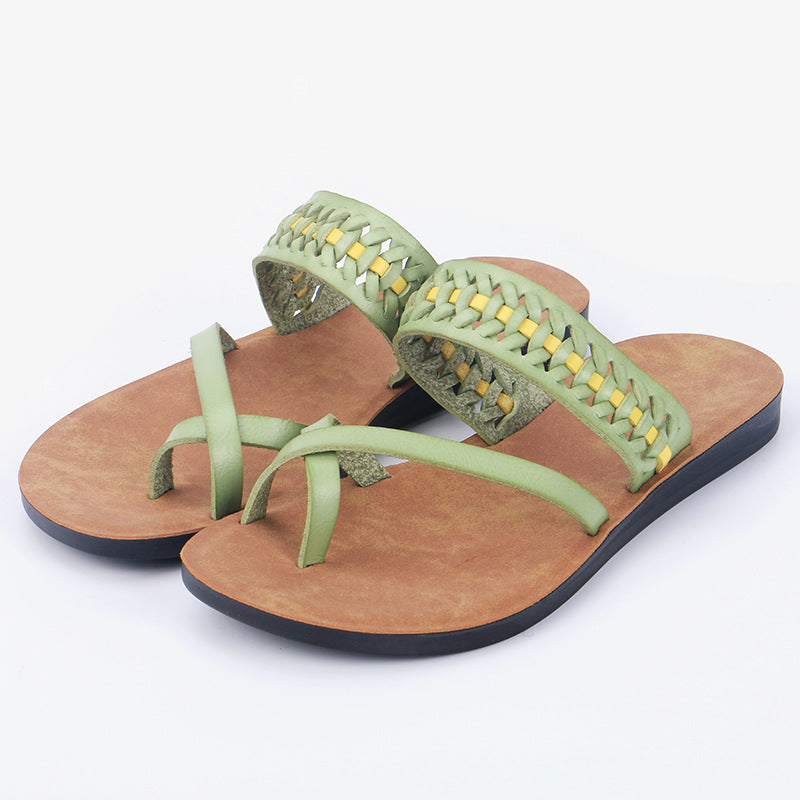 Women's flat slippers