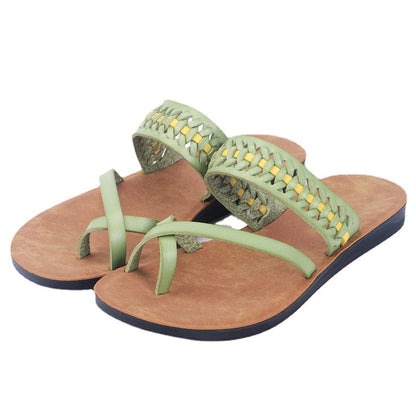 Women's flat slippers